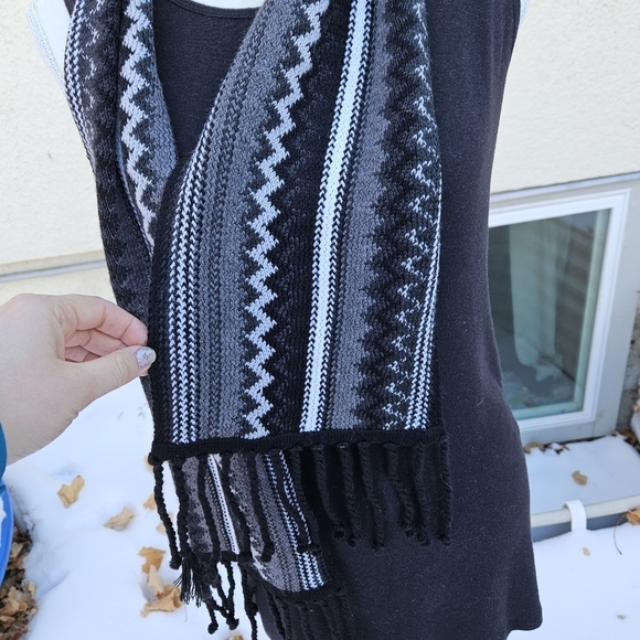 Smartwool black gray white knit scarf - Picture 2 of 4